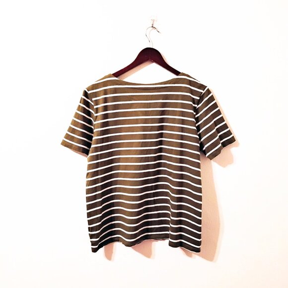 Coral Bay XL olive green striped boxy v-beck t-shirt - Picture 3 of 5